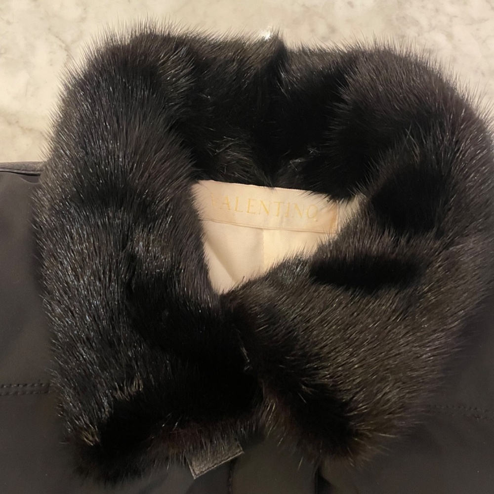 Valentino insulated jacket with fur collar - Size 2 - Picture 7 of 14